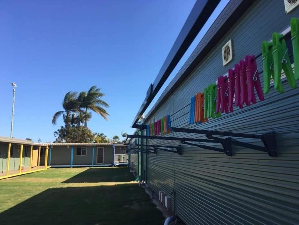 Palm Tree Backpackers Hostel Bundaberg Exterior photo